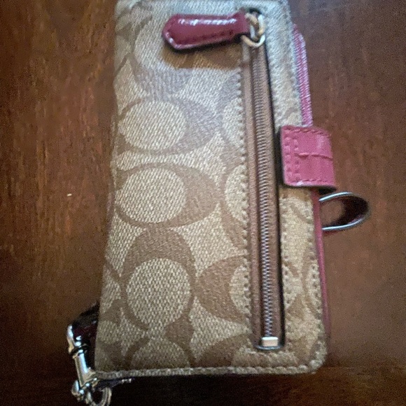 Coach Wristlet/wallet - Picture 4 of 5